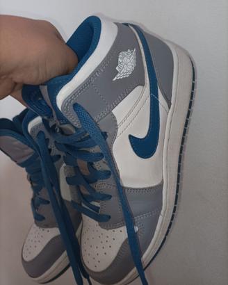 Air Jordan 1
