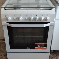 Macchina gas indesit 4 fuochi piu' forno