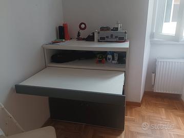 letto singolo a castello con scrivania