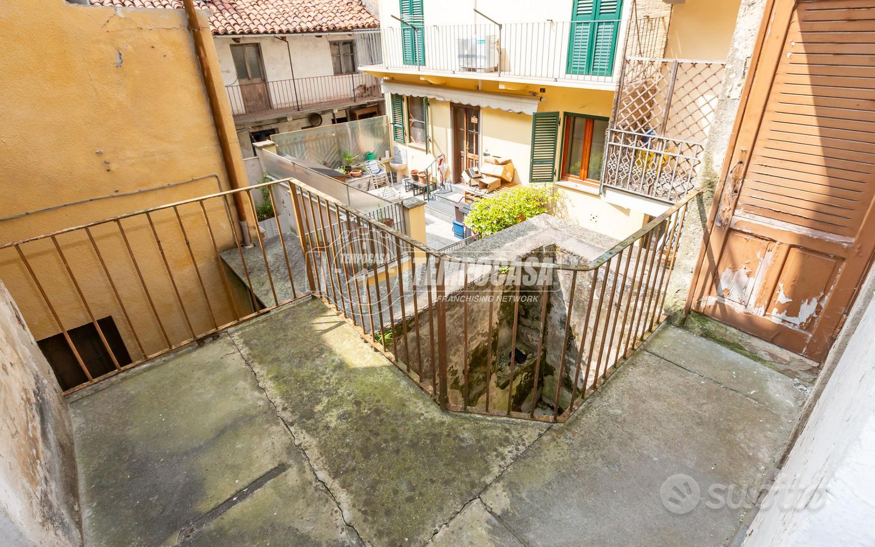 PORZIONE DI CASA, CENTRO PAESE - Vista 3