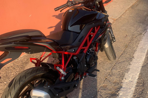 Moto Benelli 125 bn