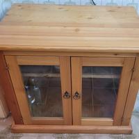 Mobile TV in Larice Massiccio a Taviano – Credenza