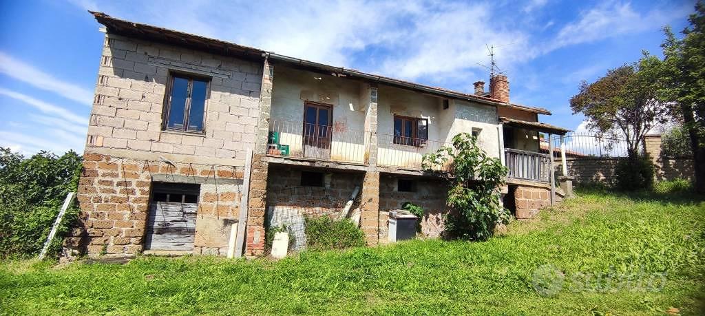 Rustico / Casale di 2920 m² con 2 locali e box aut - Vista 2