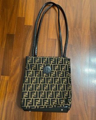 Bora Fendi tote bag