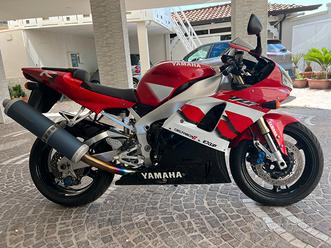 Yamaha YZF R1 usata in vendita