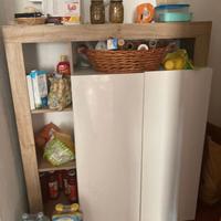 dispensa/letto/materasso/frigo/armadio e 4 sedie