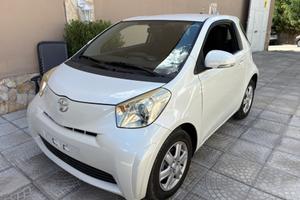 Toyota iQ 1.0