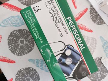 sfigmomanometro ad aneroide con fonendoscopio 