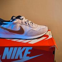NIKE md valiant