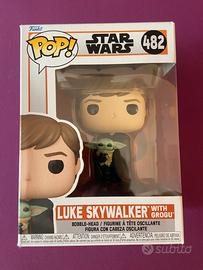 Funko Pop Luke Skywalker(with Grogu) (482)