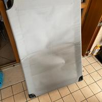 Lettino rialzato per cani