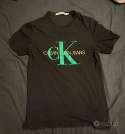 t-shirt calvin klein