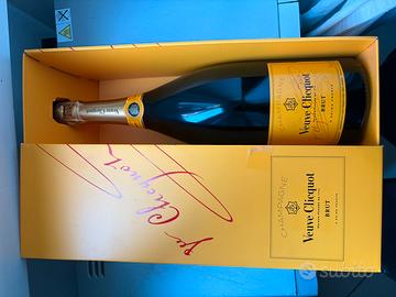 Bottiglia di Champagne Veuve Cliquot