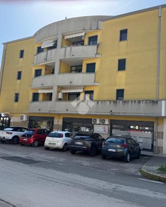 4 LOCALI A VENAFRO