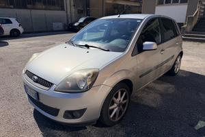 Ford Fiesta 1.4 TDCi 75cv Neopatentati