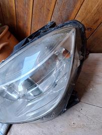 farò anteriore Mercedes 220