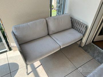 Divanetto 2 posti per esterno, grigio con cuscini