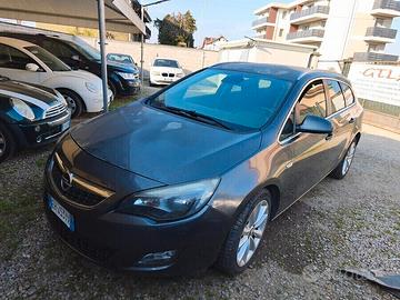 Opel Astra 1.6 115CV Sports Tourer Cosmo