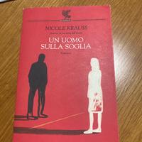 Un uomo sulla soglia