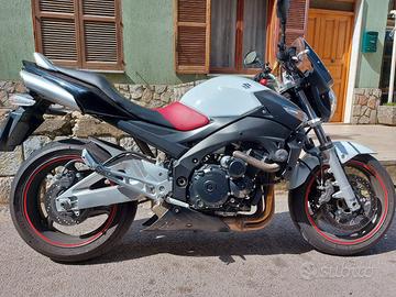 Suzuki GSR 600 - 2007