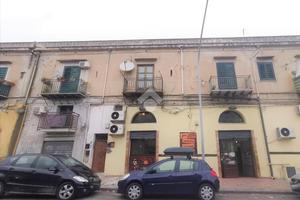 2 LOCALI A PALERMO