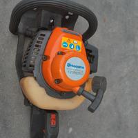 Tagliasiepi  husqvarna a benzina