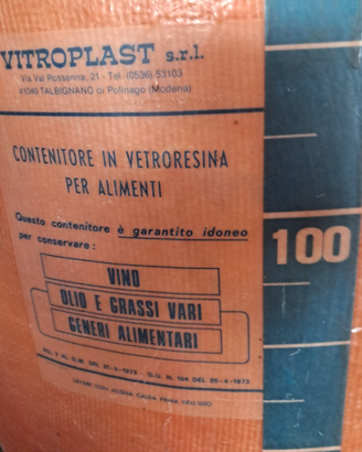 Contenitore in vetroresina