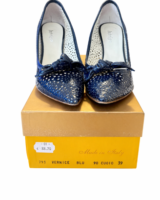 Scarpe décolleté Intrigo blu vernice traforata 39