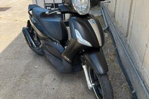 Beverly 300