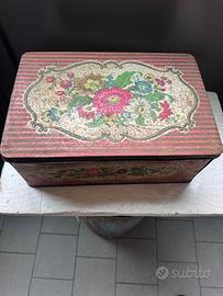Scatola in latta vintage