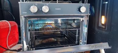 Cucina basculante per barca a vela