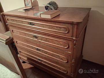 mobili antichi del legno