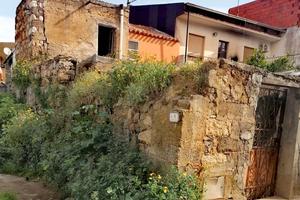 Lotto zona centralissima a Gonnosfanadiga