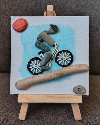 Quadretto con i sassi: "Il ciclista"