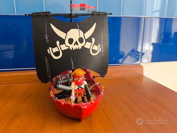 Playmobil 5298 Nave Pirata con Cannone e Forziere