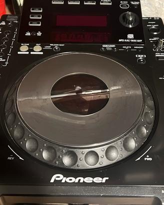 Pioneer CDJ 900