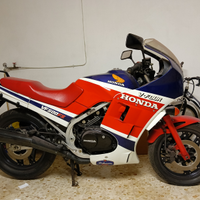 Moto Honda VF 500f2f