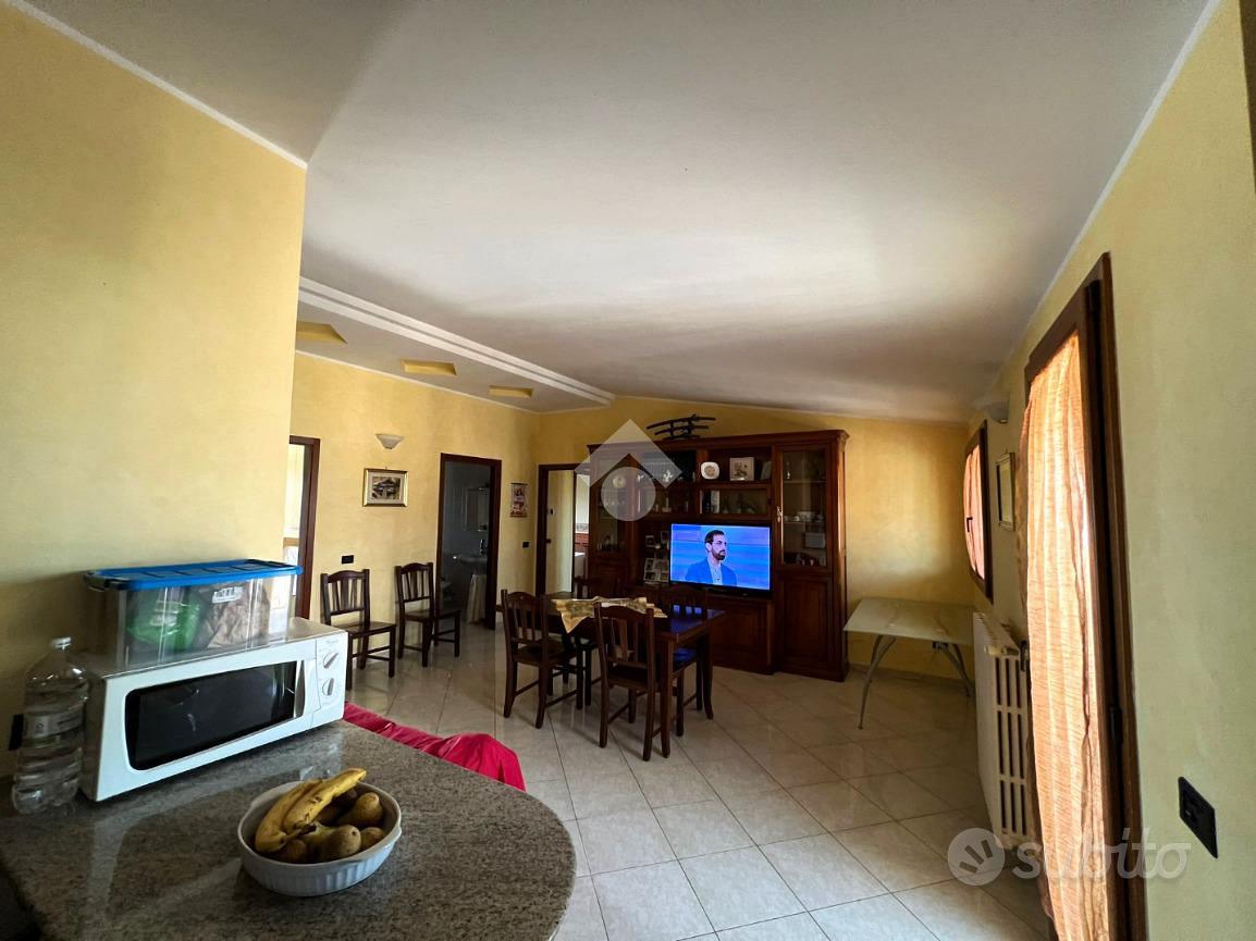 4 LOCALI A ALTAMURA - Vista 4