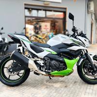 Kawasaki Z 7 Hybrid 2025 km 4000