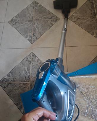 Aspirapolvere Zephir con filo di 5 metri 600w