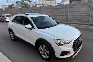Audi Q3 35 TDI quattro S tronic/TETTO/PELLE/FULL