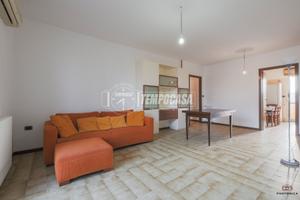 AMPIO 5 LOCALI CON ASCENSORE