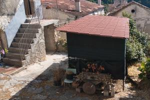 Casa rustica parzialmente da ristrutturare