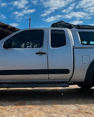 Nissan Navara 2.5 dCi king cab