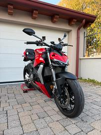 Ducati Streetfighter V2