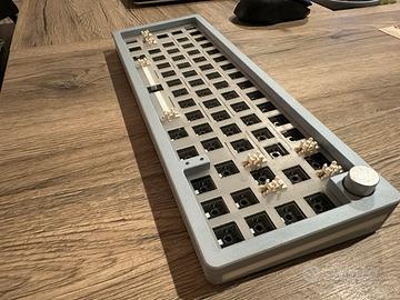 Tastiera meccanica 65% layout internazionald