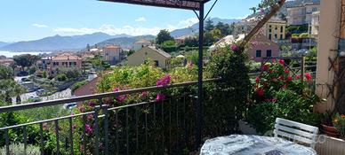 BORGIO VEREZZI Bilocale uso vacanza