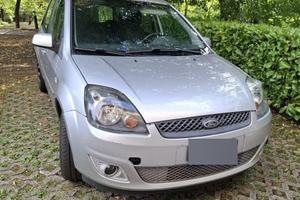 Ford Fiesta 1.4 TDCi 68 CV T Diesel-5 porte –Euro4