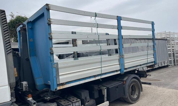 CONTAINER SCARRABILE USATO A PIANALE CON SPONDE