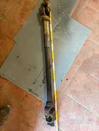 Albero cardano per trattore